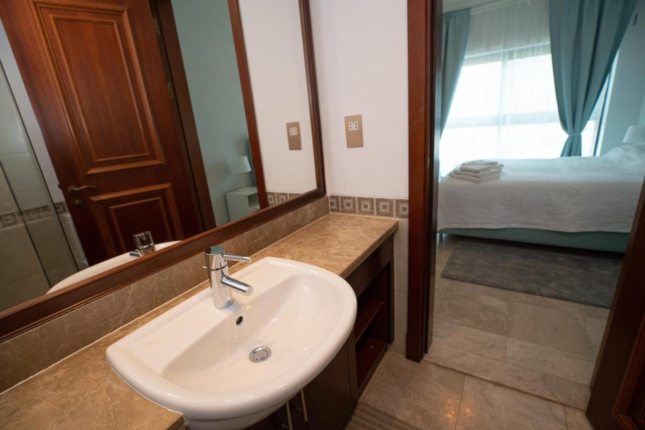 Gorgeous 2Br In Fairmont Apartment Dubai Ngoại thất bức ảnh